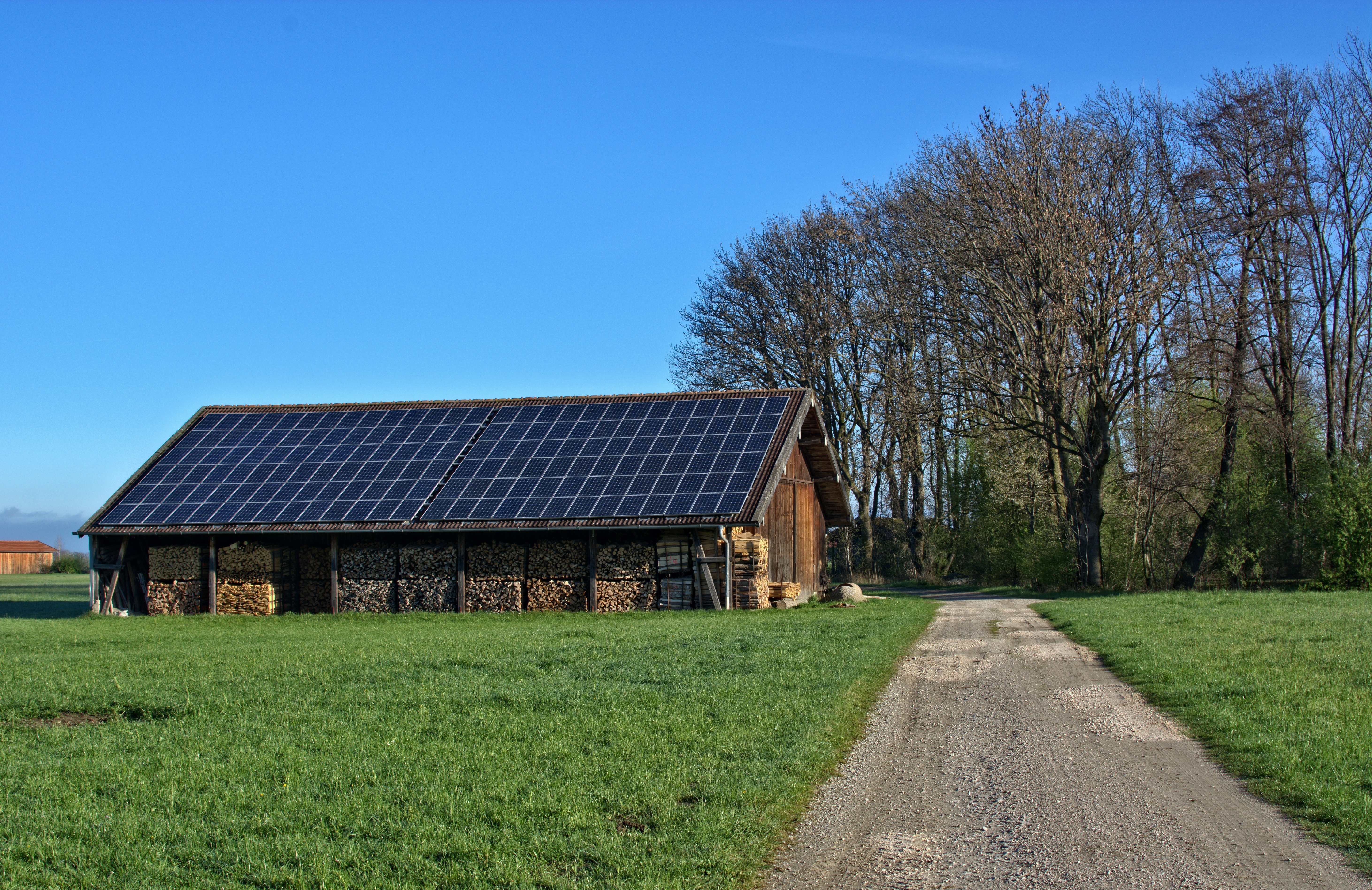 Paisaje rural asociado a sostenibilidad y energía limpia